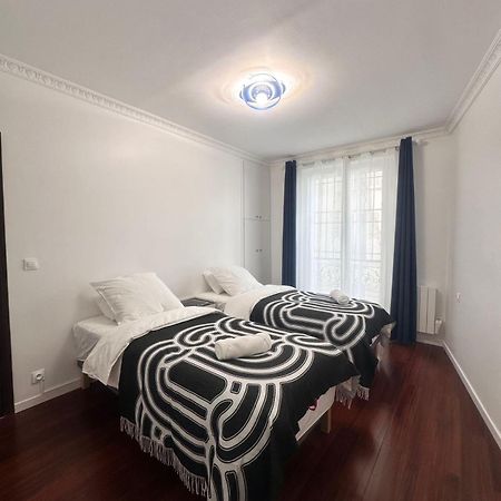 Superbe Appartement Renove Au Coeur De La Capitale Parigi Esterno foto