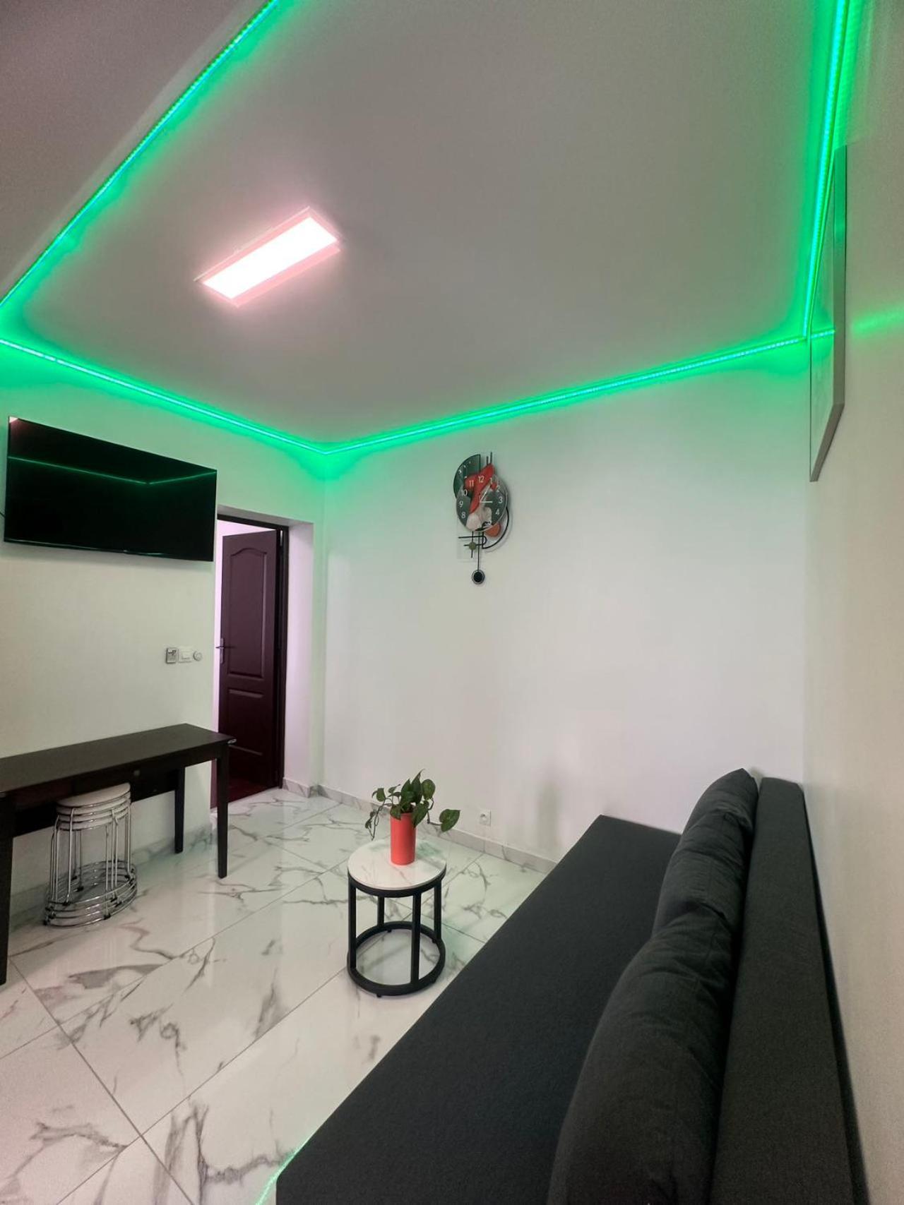 Superbe Appartement Renove Au Coeur De La Capitale Parigi Esterno foto